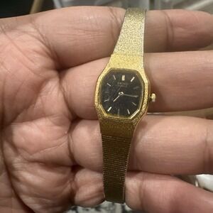 Working VTG SEIKO 1N00-5B29 Gold Tone Quartz 17mm Ladies Watch Big Wrist Fit 7.5